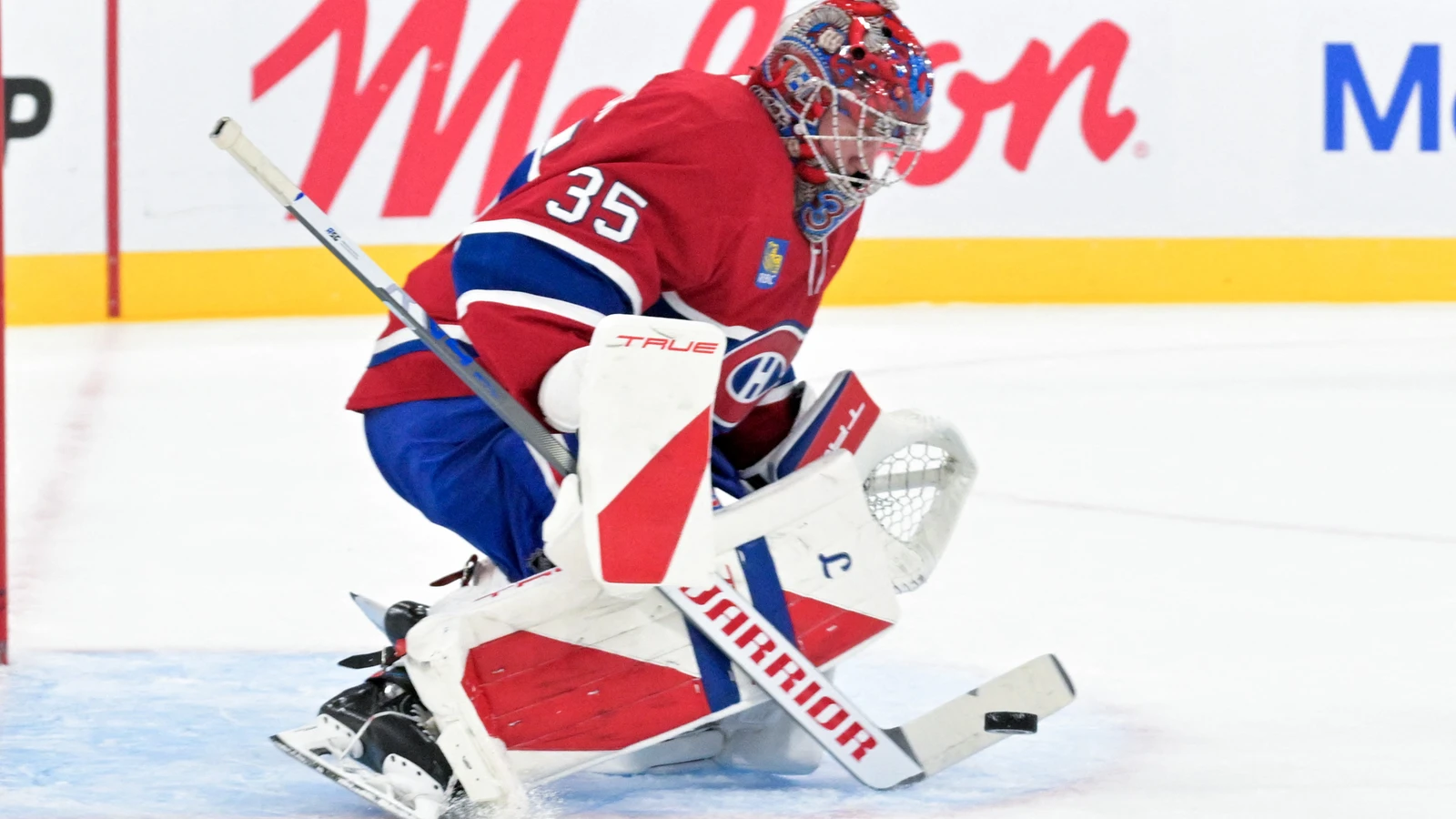 File photo: Montréal Canadiens goalie Samuel Montembeault makes a save against the Ottawa Senators at the Bell Centre.