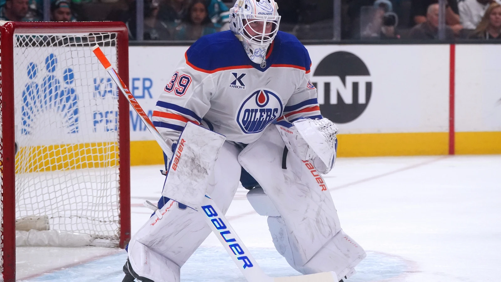 Connor Ingram tends goal for Edmonton against San Jose on April 8, 2026. File photo.