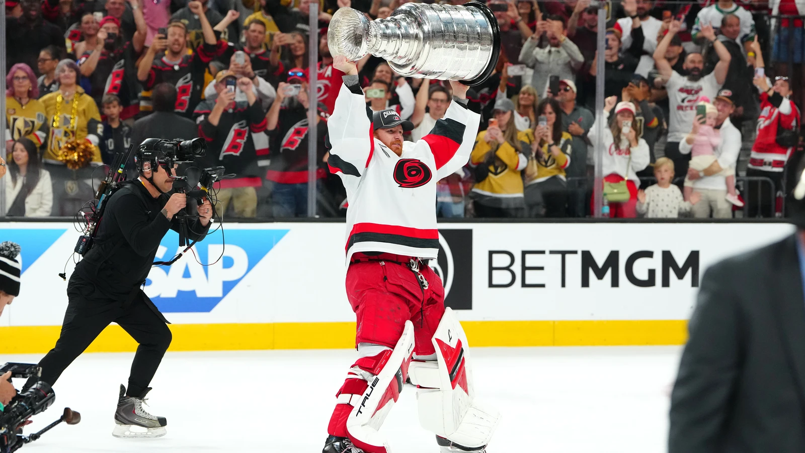 Carolina Hurricanes goaltender Frederik Andersen lifts the Stanley Cup in Las Vegas on June 14, 2026. File photo.