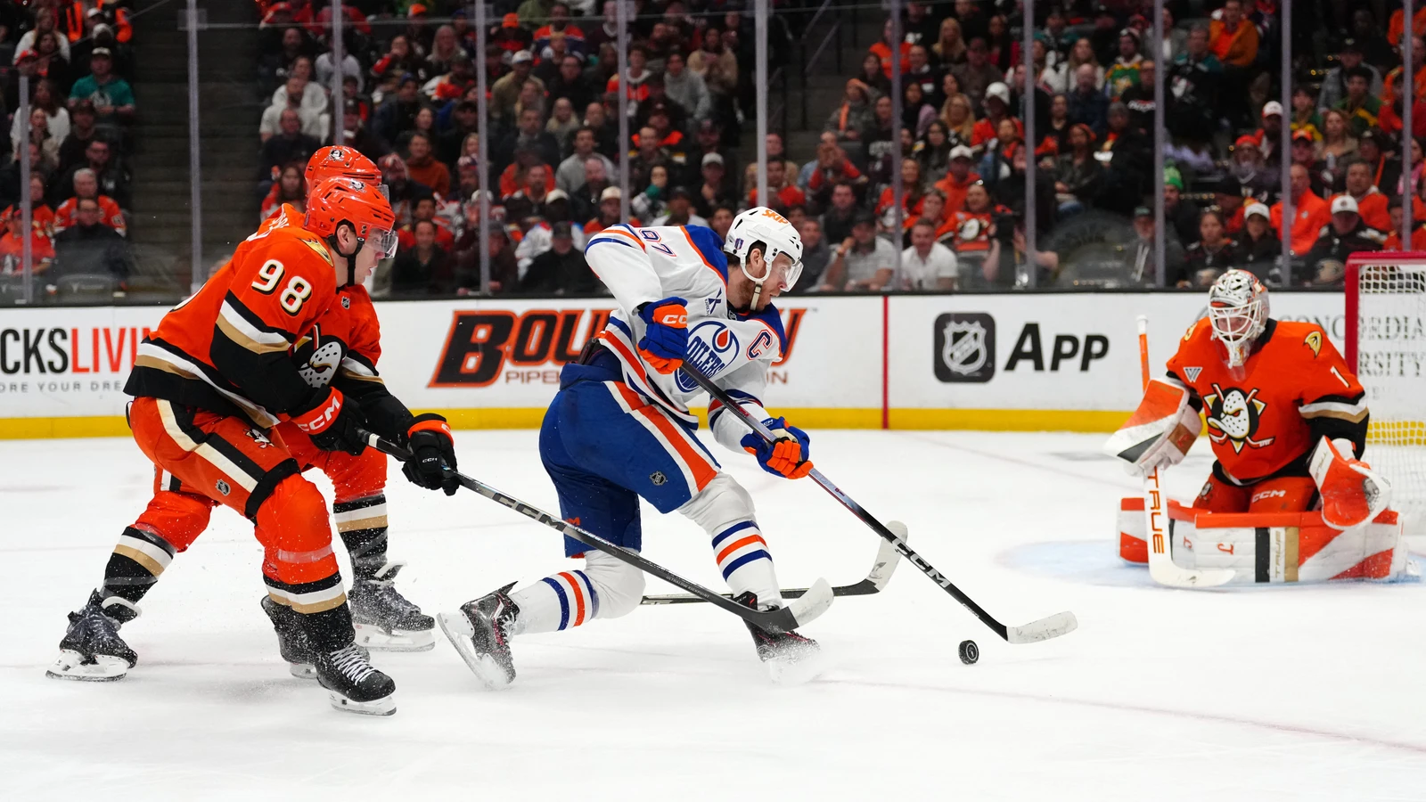 Edmonton Oilers captain Connor McDavid handles the puck against the Anaheim Ducks in April 2026. File photo.