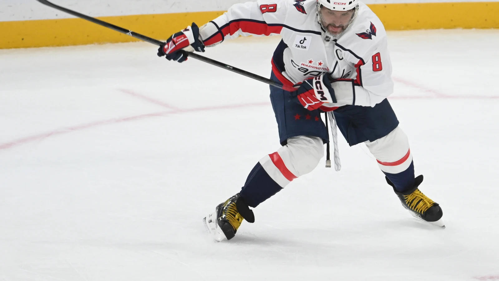 Alex Ovechkin shoots the puck for Washington against Pittsburgh. File photo.