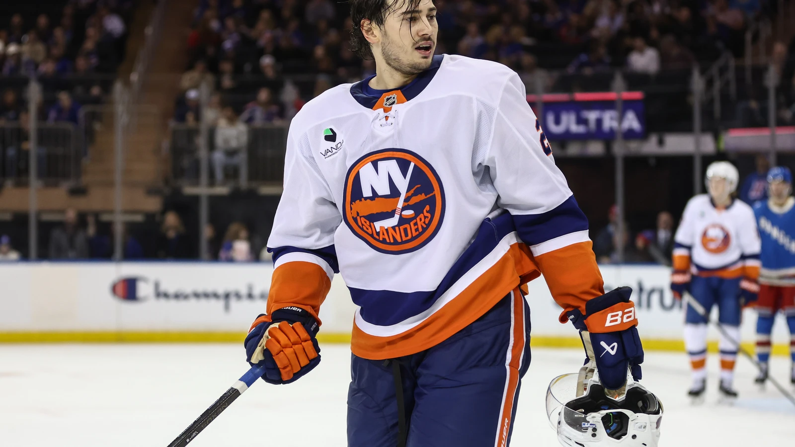 Islanders defenseman Alexander Romanov on the ice at Madison Square Garden on Nov. 8, 2025, before his shoulder injury. File photo.